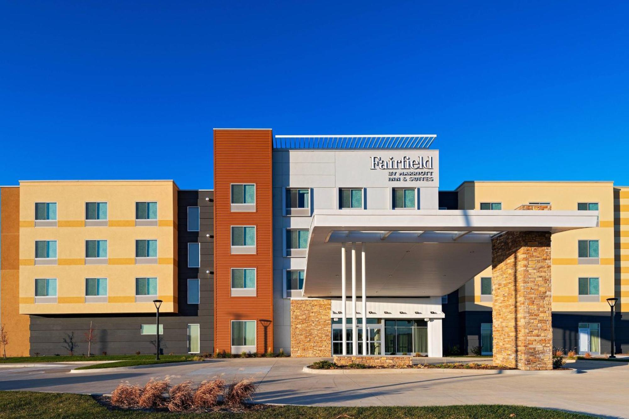 Fairfield Inn & Suites By Marriott Oskaloosa מראה חיצוני תמונה