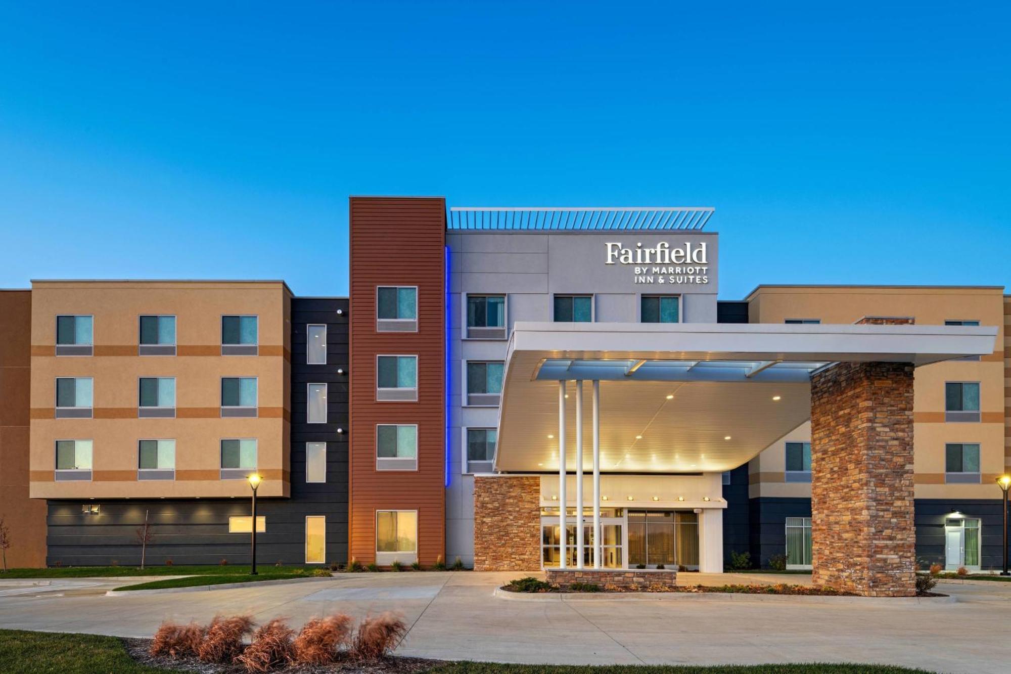 Fairfield Inn & Suites By Marriott Oskaloosa מראה חיצוני תמונה